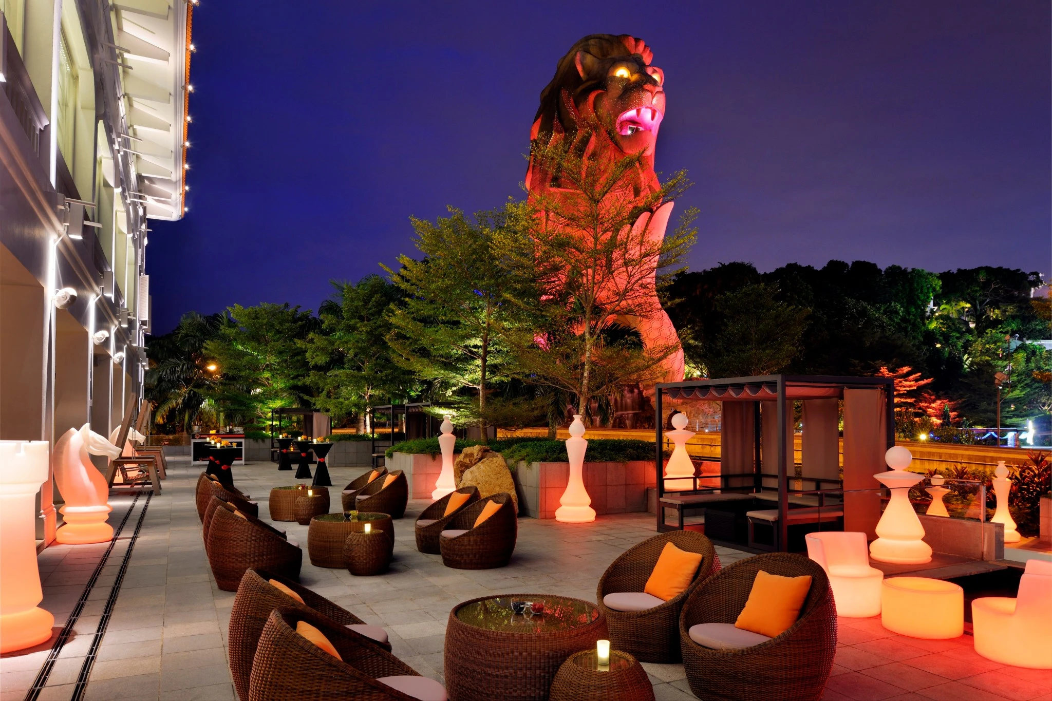 The WOW Alfresco