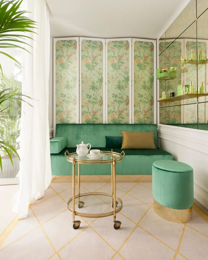 Le_Bristol_Paris-Tata_Harper_Spa_Room-1_3603