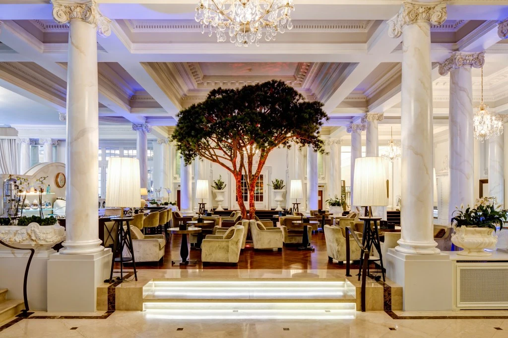 LP &amp; Spa - Lobby (2)