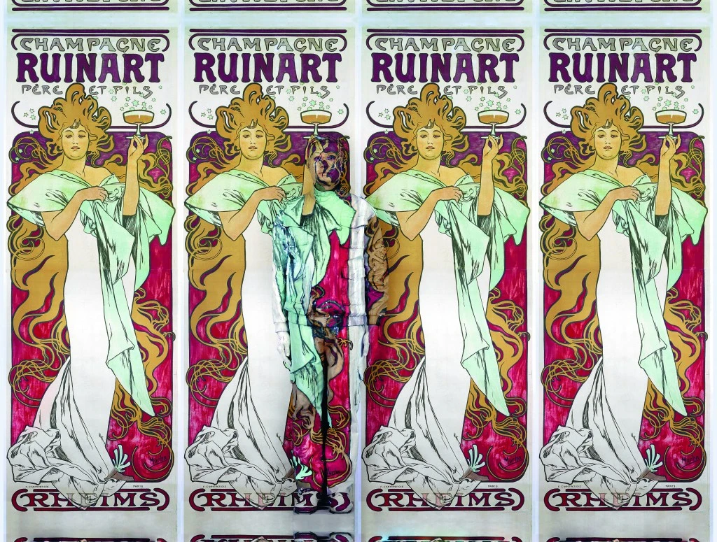 liu_bolin_x_ruinart_mucha