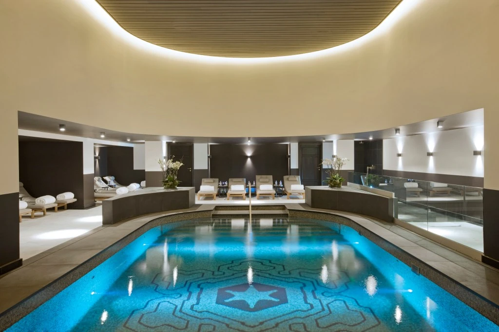 Swimming_Pool_9826.jpg