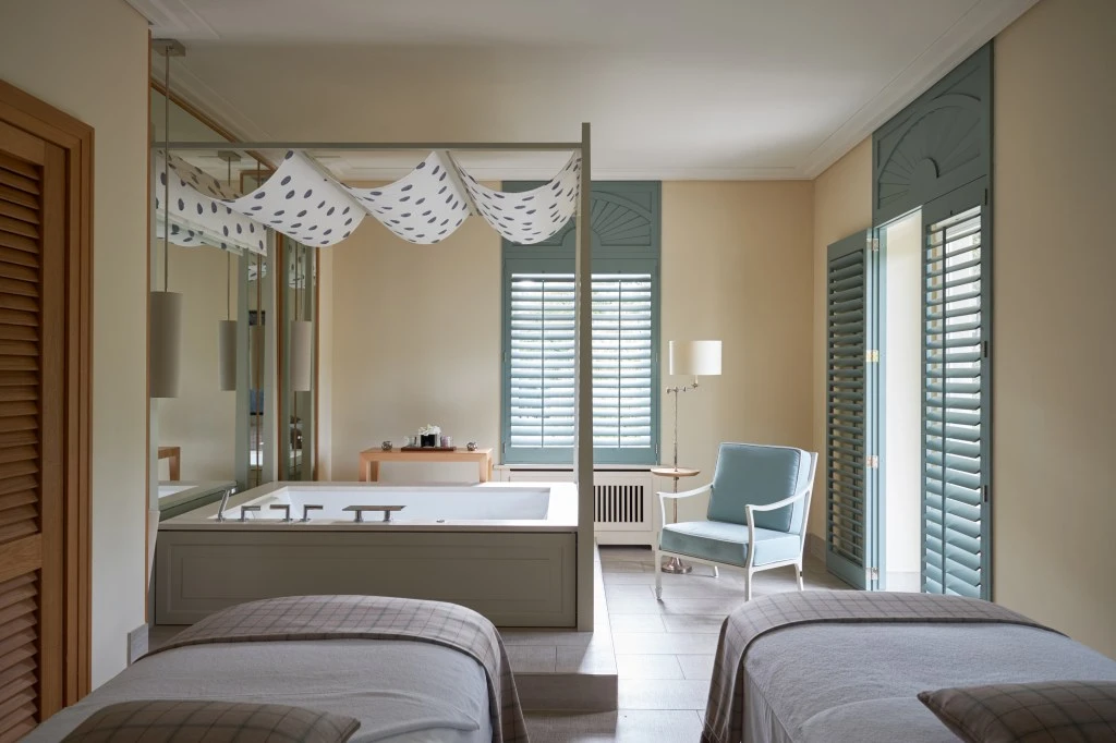 Villa-Stephanie-couple-treatment-room_9370.jpg