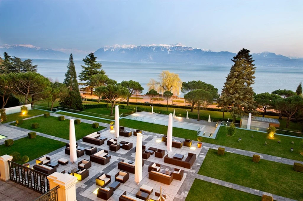 BRP - Lobby Lounge - Terrace.jpg